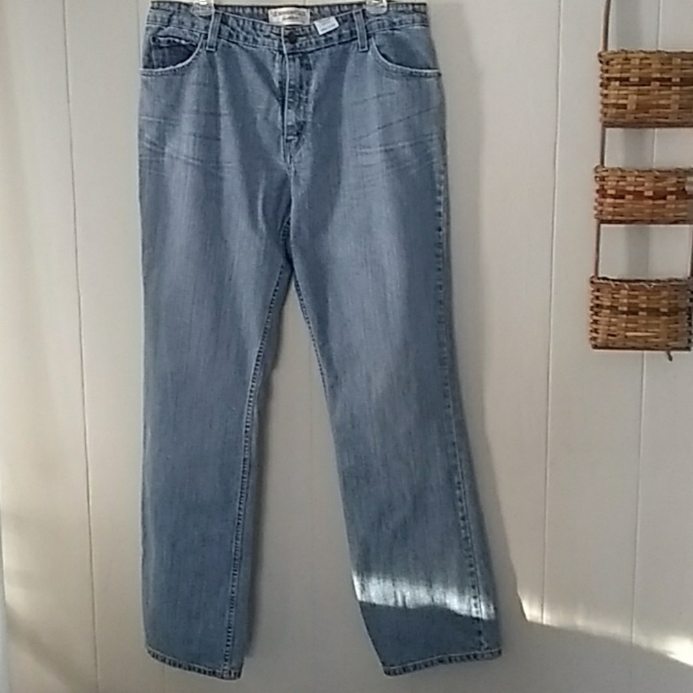 Levi Jeans Size 16 Long
